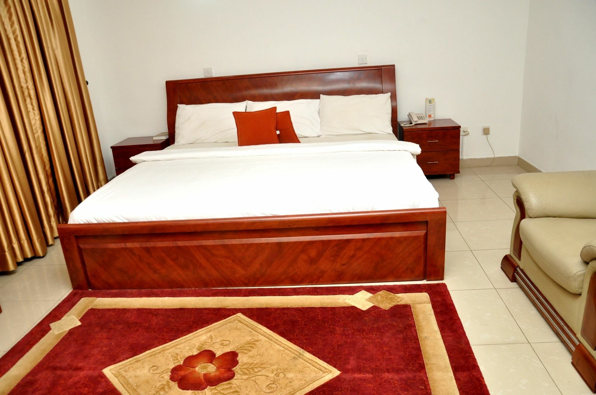 The Habitat Suites International Lagos Buitenkant foto