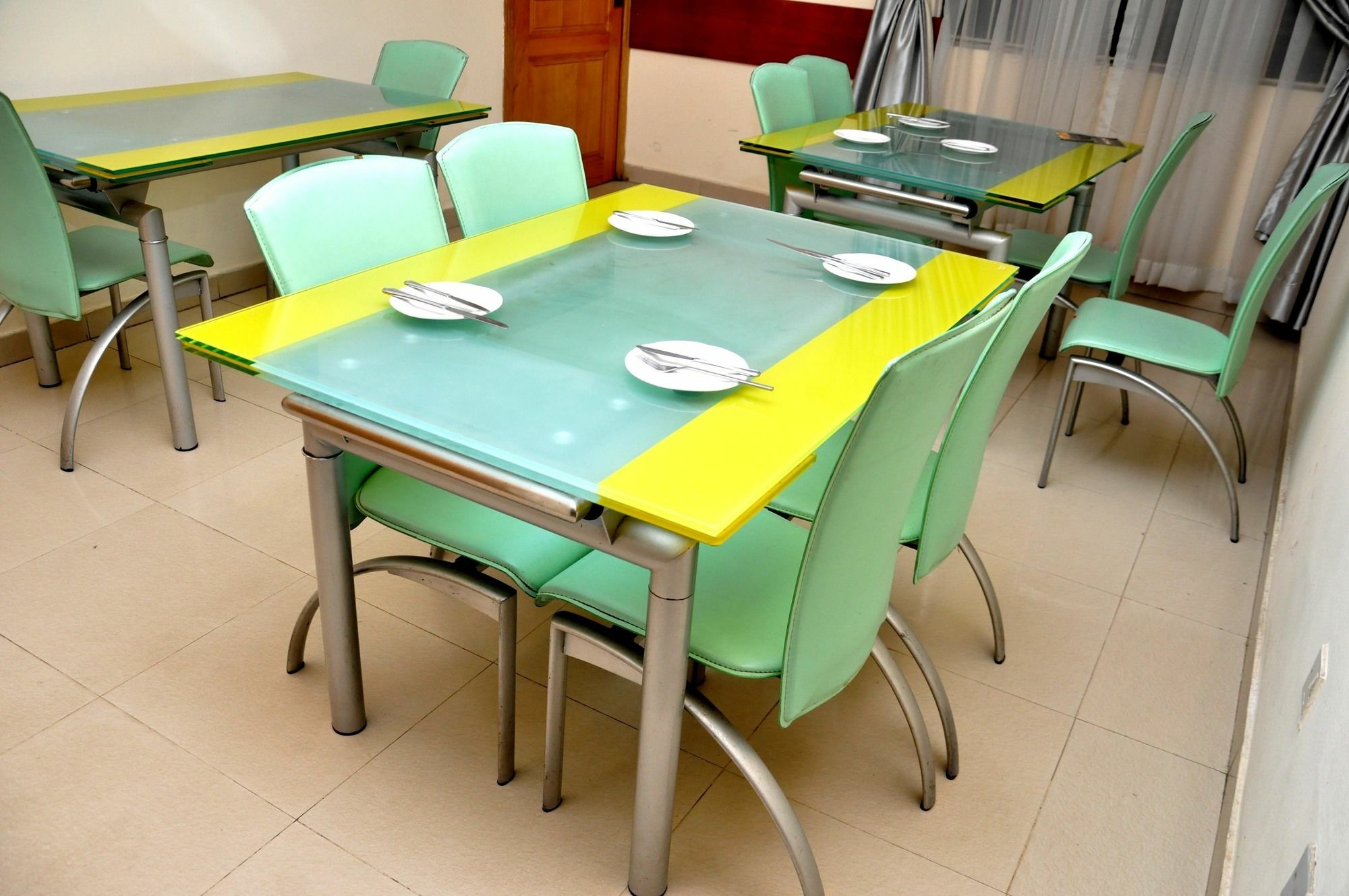 The Habitat Suites International Lagos Buitenkant foto