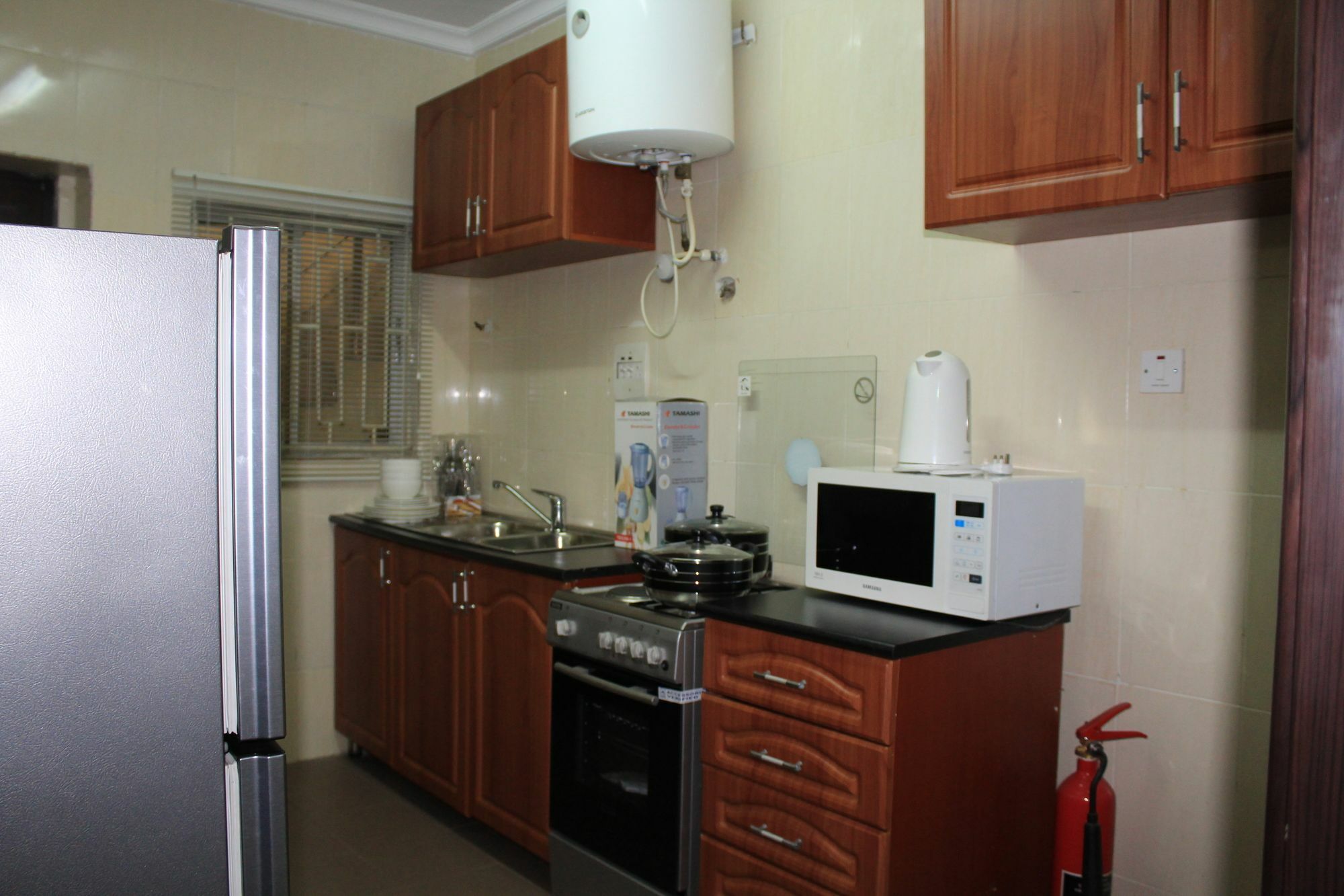 The Habitat Suites International Lagos Buitenkant foto