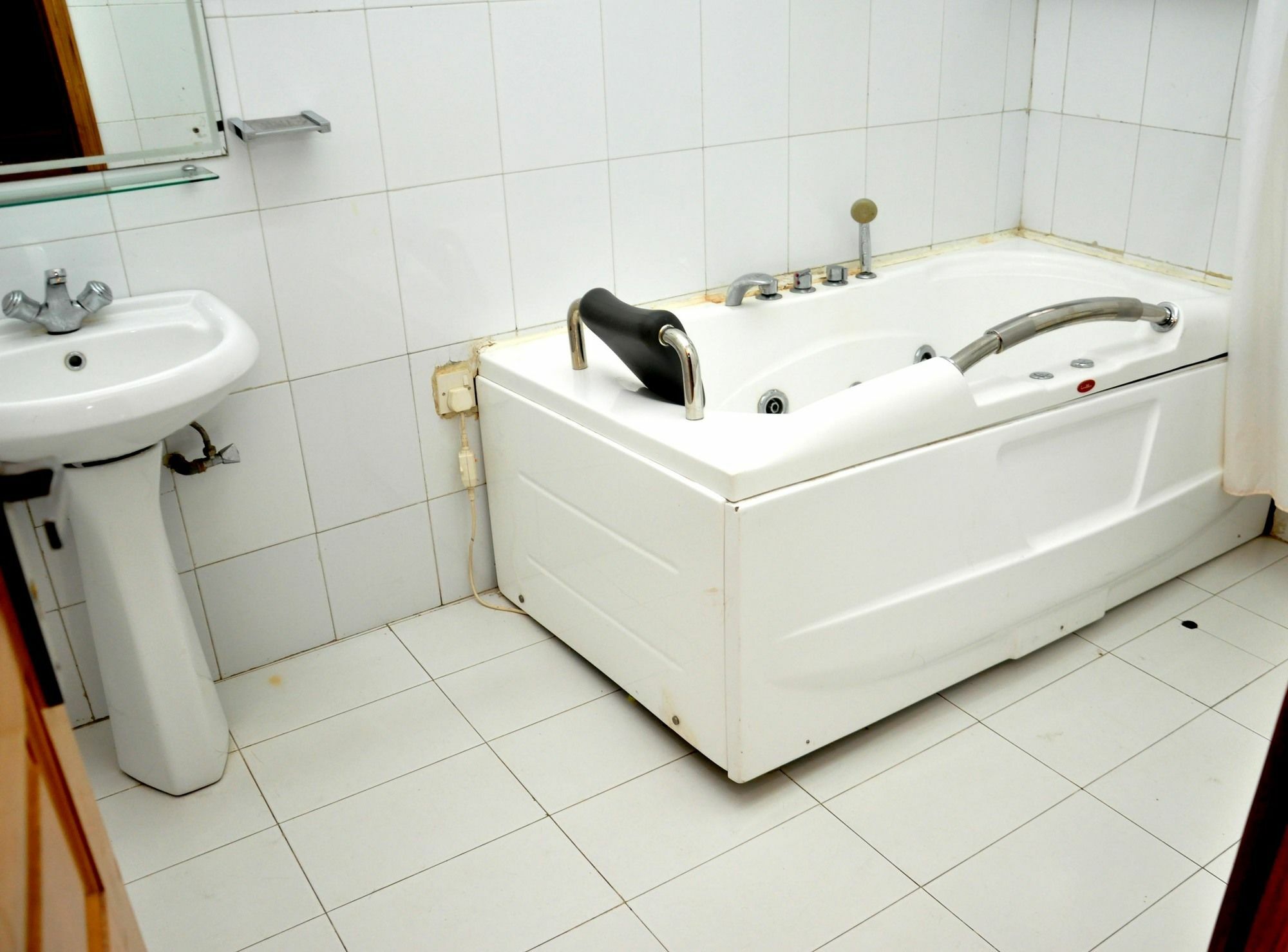 The Habitat Suites International Lagos Buitenkant foto